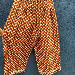 Forever 21 Geometric 3/4 Length Pants